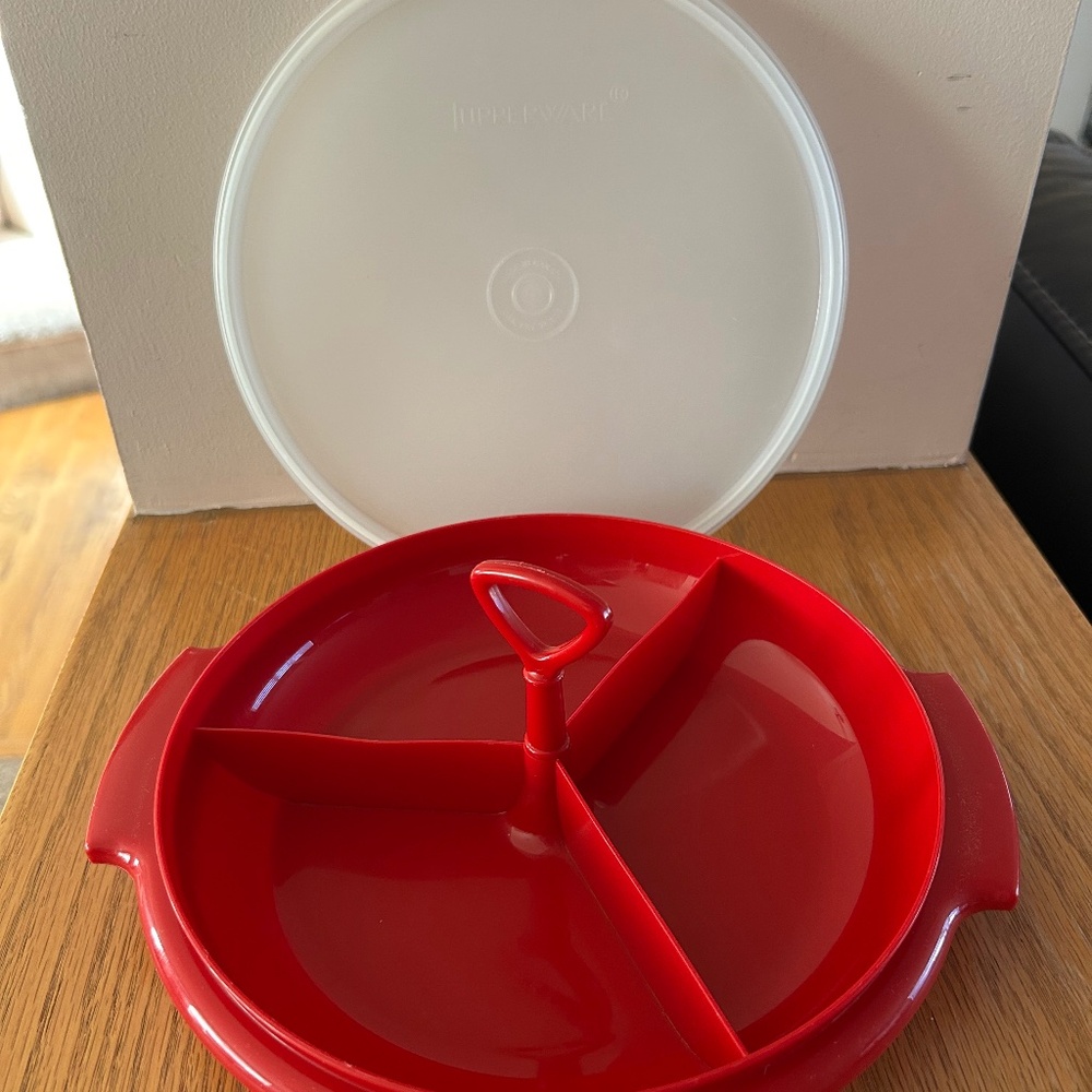 Vintage Tupperware Serving divided dish